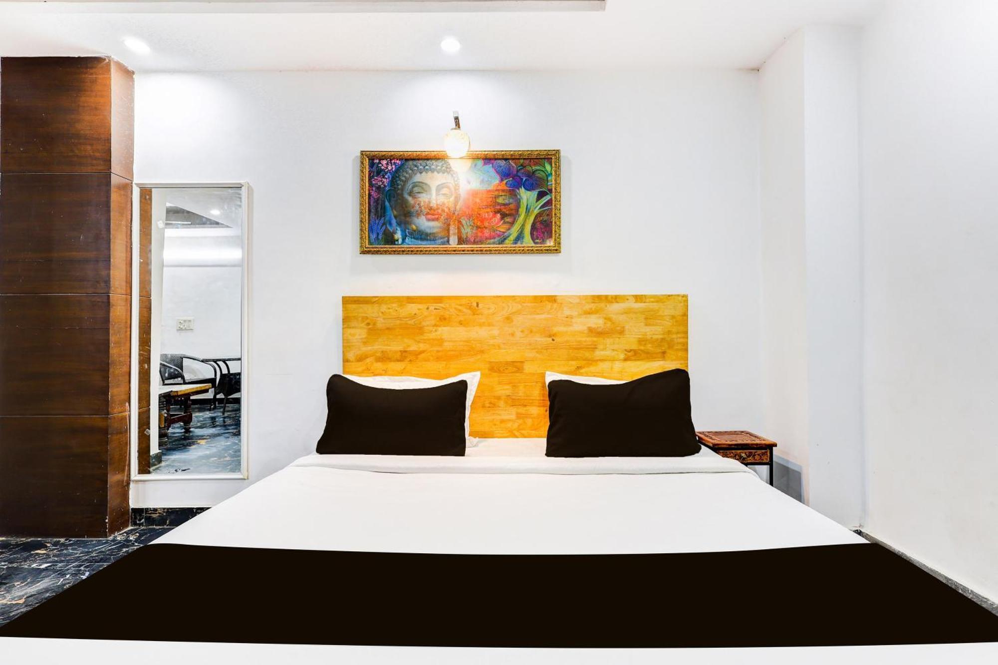 ניו דלהי Hotel O Hari Nagar Ashram מראה חיצוני תמונה