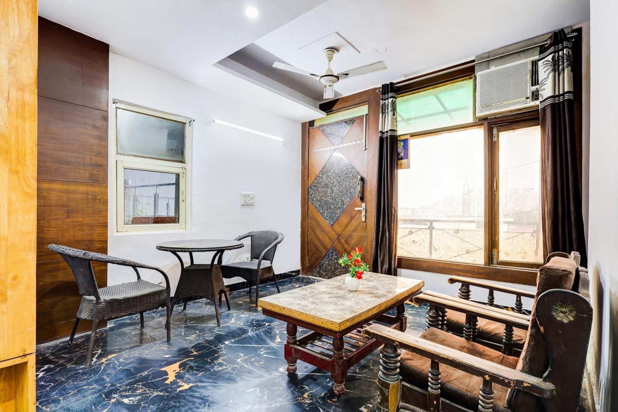 ניו דלהי Hotel O Hari Nagar Ashram מראה חיצוני תמונה