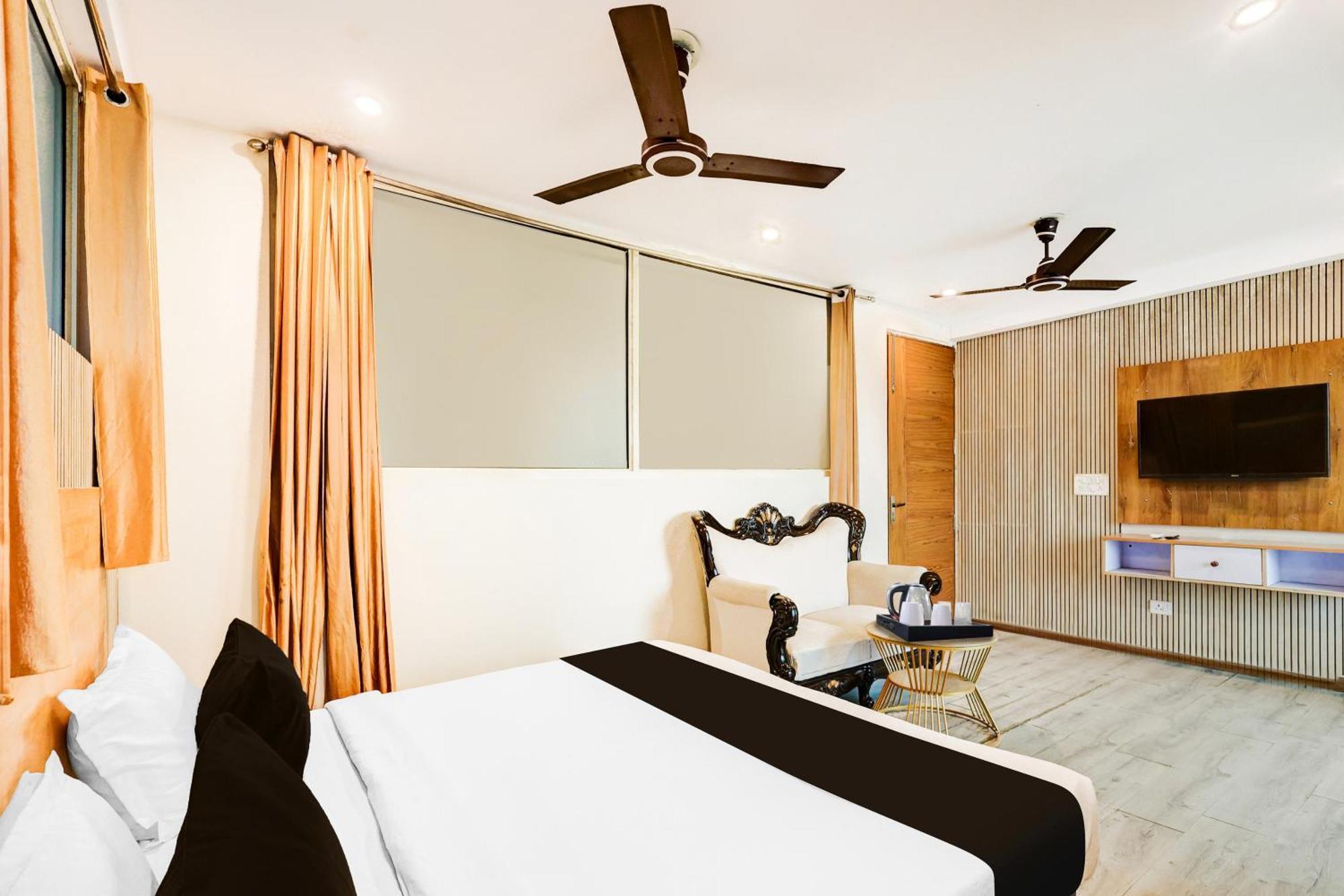 ניו דלהי Hotel O Hari Nagar Ashram מראה חיצוני תמונה