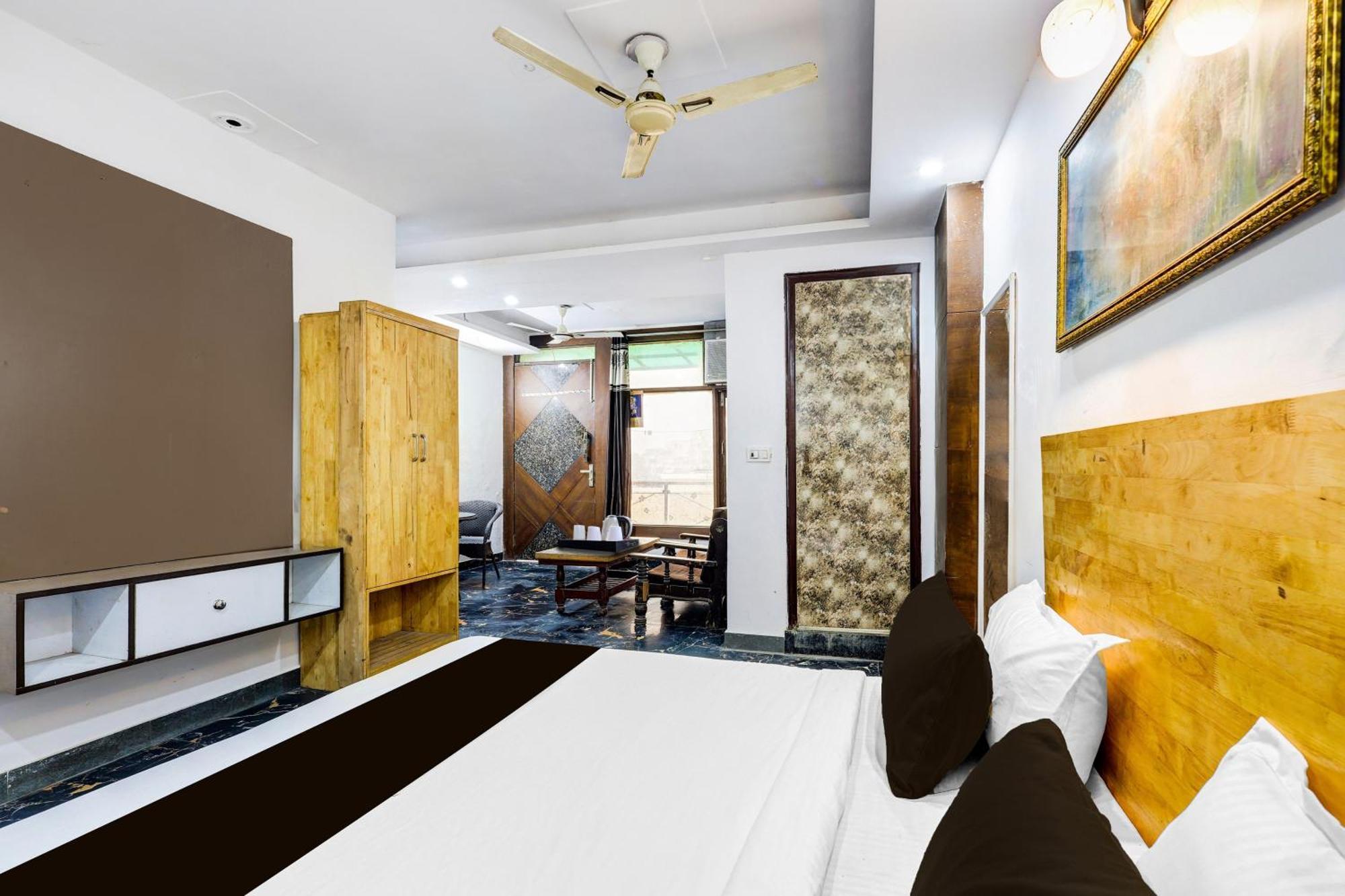 ניו דלהי Hotel O Hari Nagar Ashram מראה חיצוני תמונה