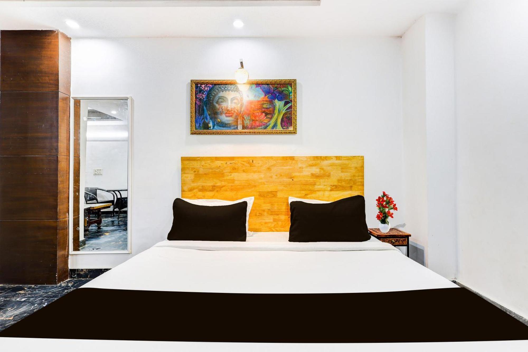 ניו דלהי Hotel O Hari Nagar Ashram מראה חיצוני תמונה